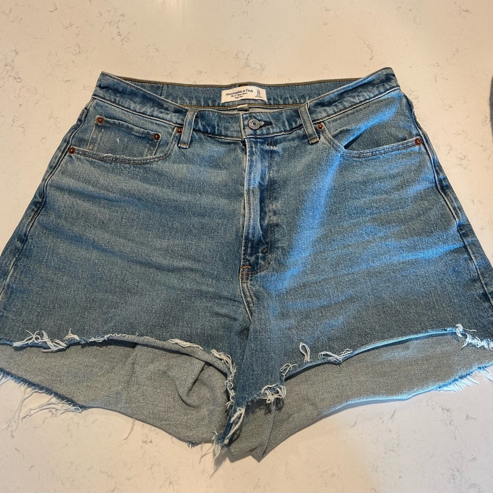 Curve Love 4” Mom Short High Rise